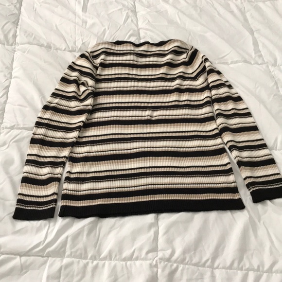 Lightweight sweater top - Picture 2 of 2